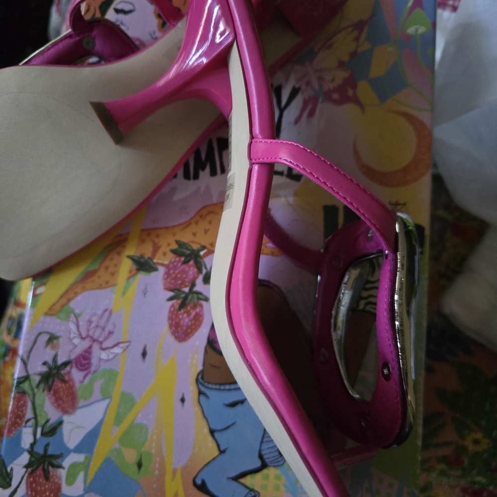 Jeffrey Campbell Pink Sandals with Silver Accent - Picture 5 of 9